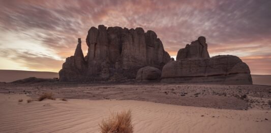 Heat Stroke | Symptoms | Causes | Complications | Prevention | Risk Factors Source: Pixabay